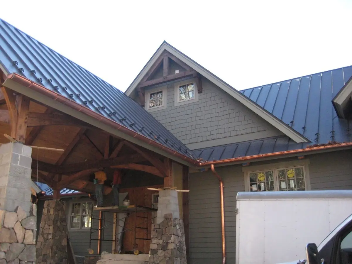 Craftsman Roofing team delivering quality roofing work in Indian River City